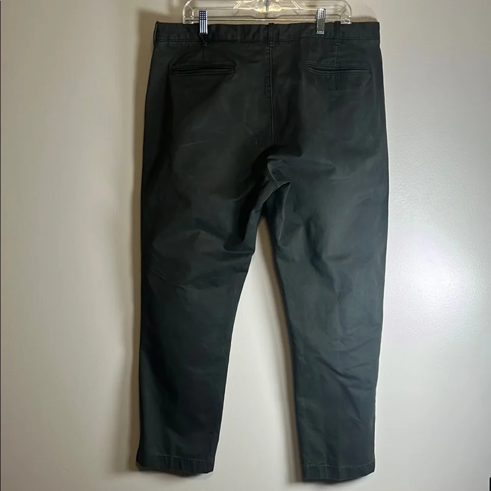 J. Crew Broken In Men's Dark Gray Flat Front Khaki Pants. Sz 38x32